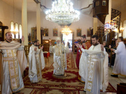 crkva 
Arhijerejska Liturgija u Krusevu, Makedonija, povodom nacionalnog praznika Ilinden. 
2016-08-04 21:07:43