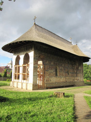 maksim 
Манастир Хуморлуј 
2016-08-27 14:51:12