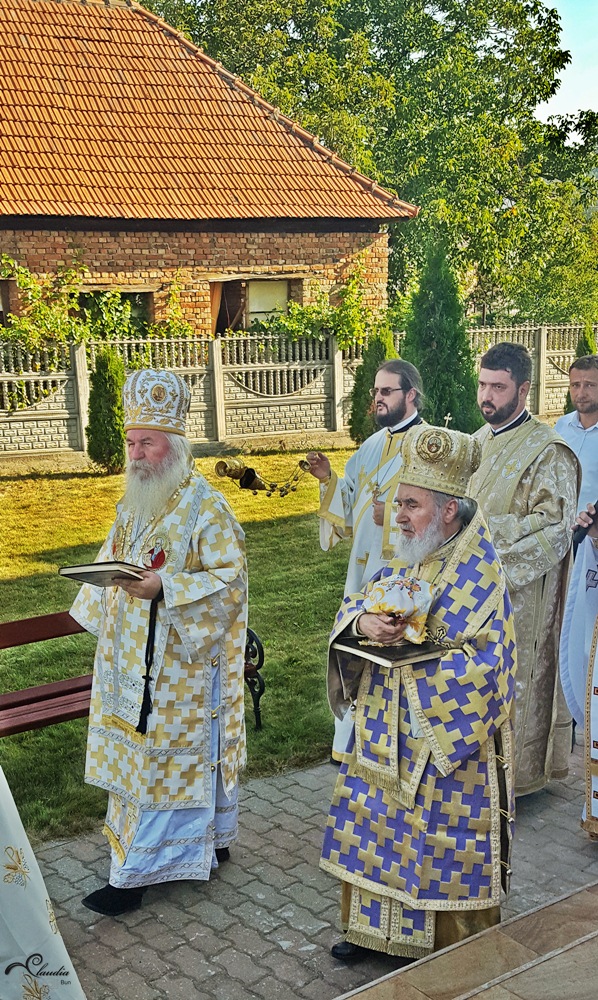 Mitropolitul Ioan al Banatului și Arhiepiscopul Timotei al Aradului