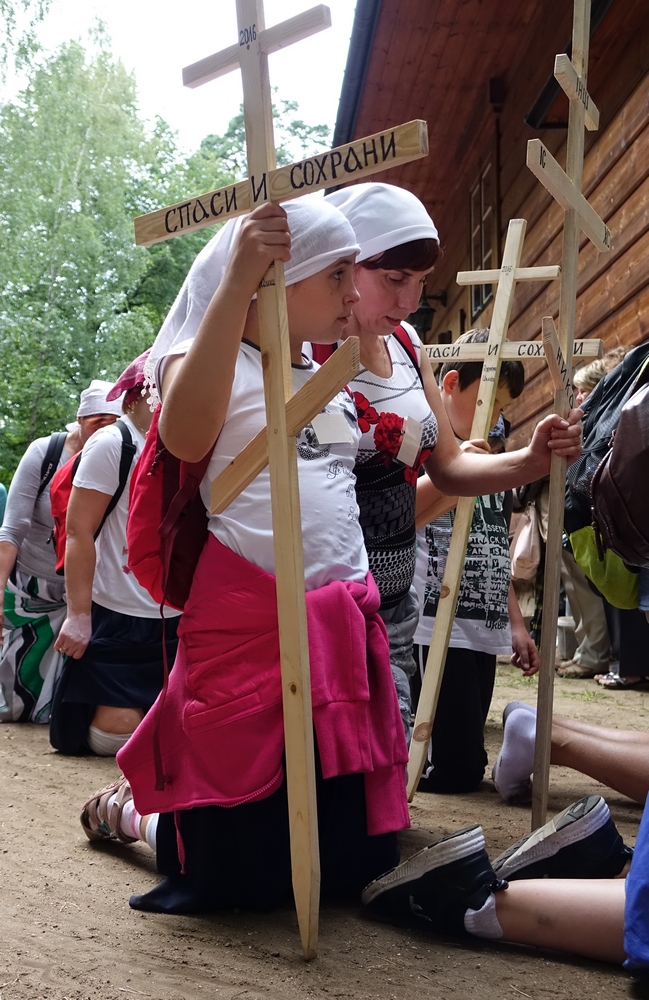 Pilgrims at Grabarka