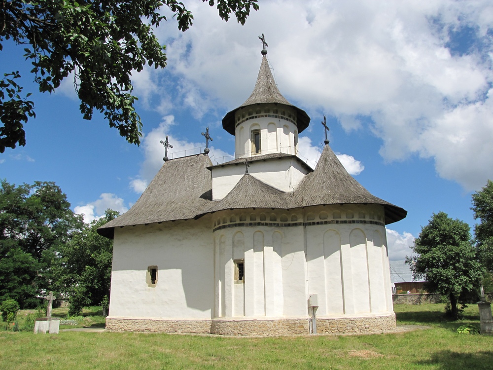 Храм у Патраути