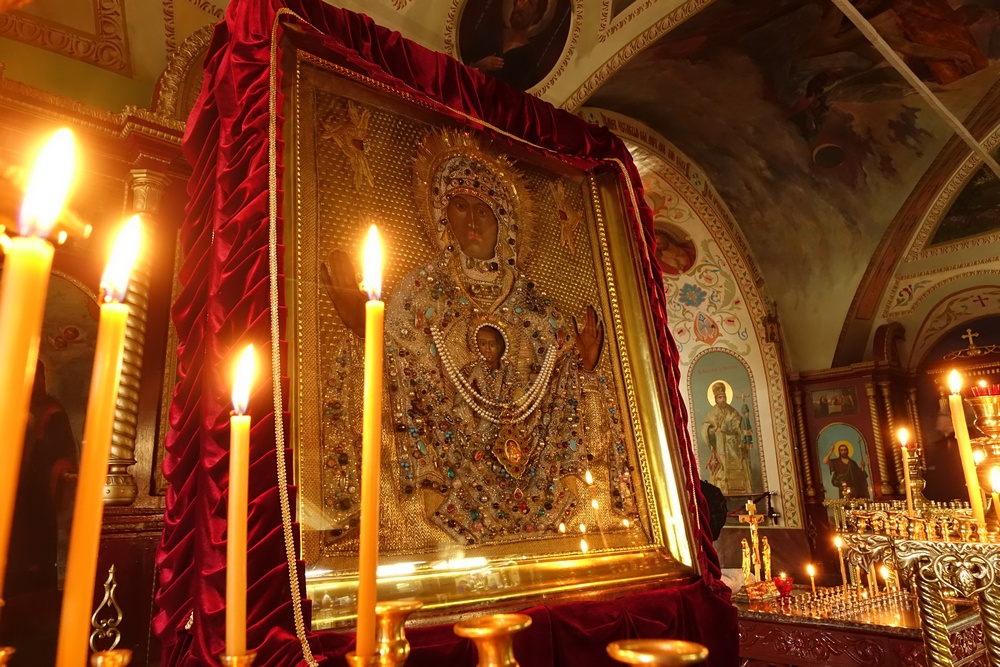 "The Sign" icon of M0ther of God in Znamienski monastery in Irkuck