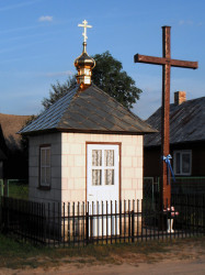 szolucha.w 
Przydrożna kapliczka i krzyż 
2016-09-08 19:51:17