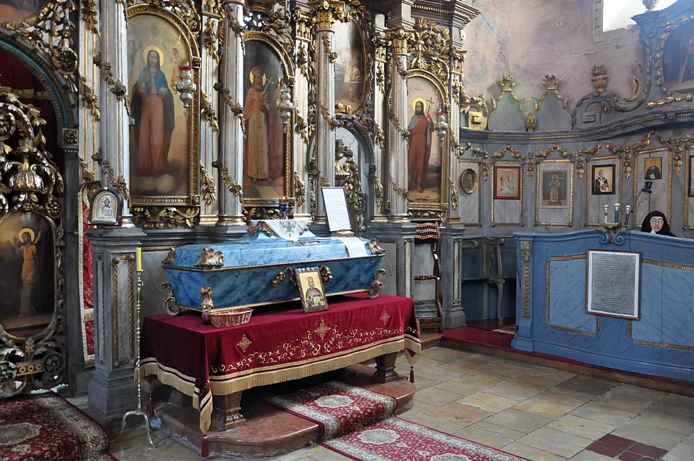 У манастиру Врдник