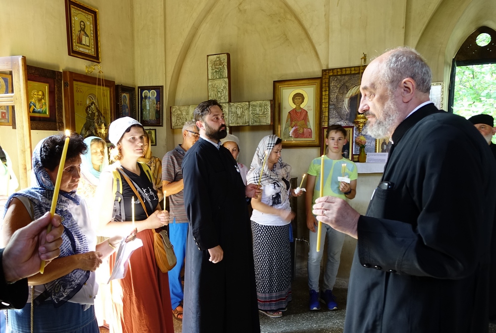 Polish pilgrims in the Orthodox church in Barkuciche 