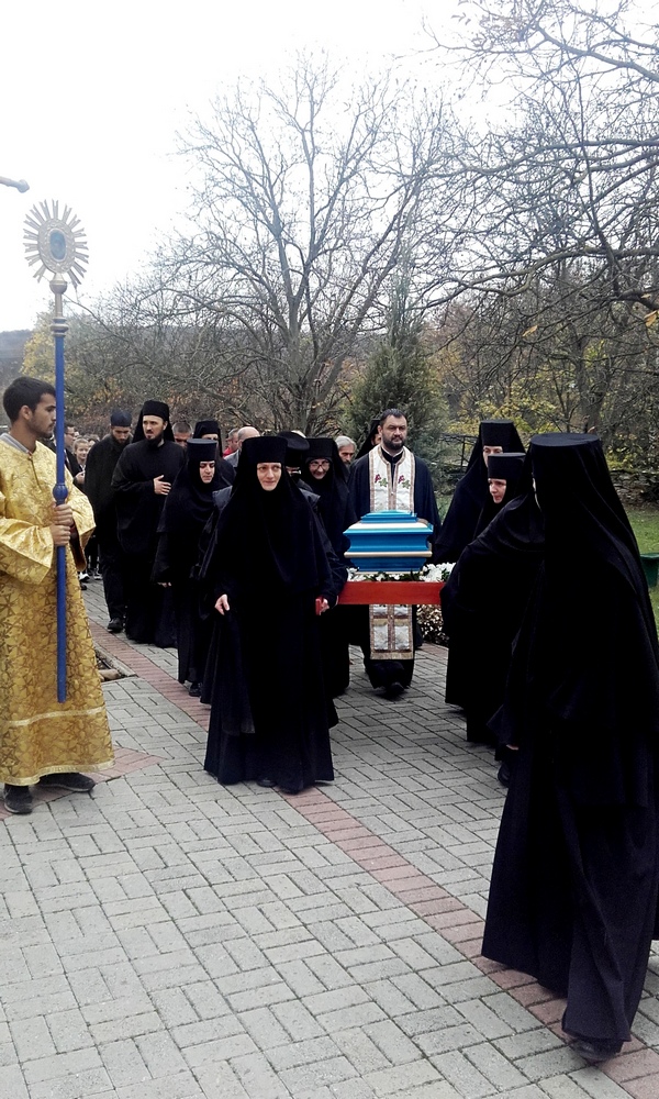 Дочек моштију Свете мати Ангелине у манастиру Месић