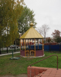 dziatishka 
Прыход Свята-Троіцкага сабора ў Жлобіне. Альтанка. 
2016-10-03 16:48:24