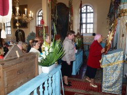 szolucha.w 
Wierni przed ikoną ikoną Leśniańskiej Bogarodzicy.(2) 
2016-10-04 20:42:18