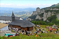 ursache 
Manastirea "Schimbarea la Fata" de pe Ceahlau  
2016-10-14 20:24:28