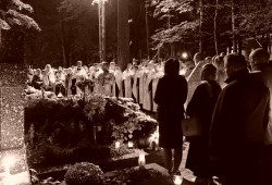 jarek 
The prayer for departed in Grabarka monastery 
2016-11-08 08:41:38