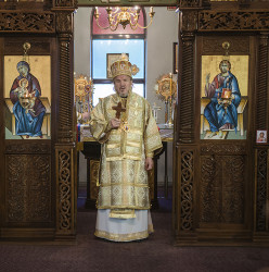 MikaV 
His Grace the Bishop of Canada Dr.Mitrofan (Kodic) visits the Serbian Parish ofSt.George in Waterloo 
2016-11-16 01:57:02