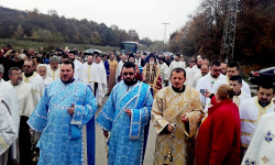 joanikije 
Литија 
2016-11-18 15:02:47