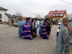 szolucha.w 
Do cerkwi na boską liturgię. 
2016-11-22 19:20:41