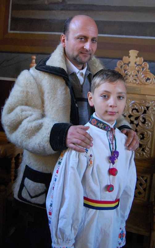 La multi ani, romani de pretutindeni!