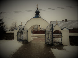 JolantaO 
Brama otwarta na oścież...Cerkiew w Narwii 
2016-12-03 22:29:07