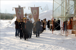 tolmargarita 
Крестный ход в деревенском храме 
2016-12-16 10:09:34
