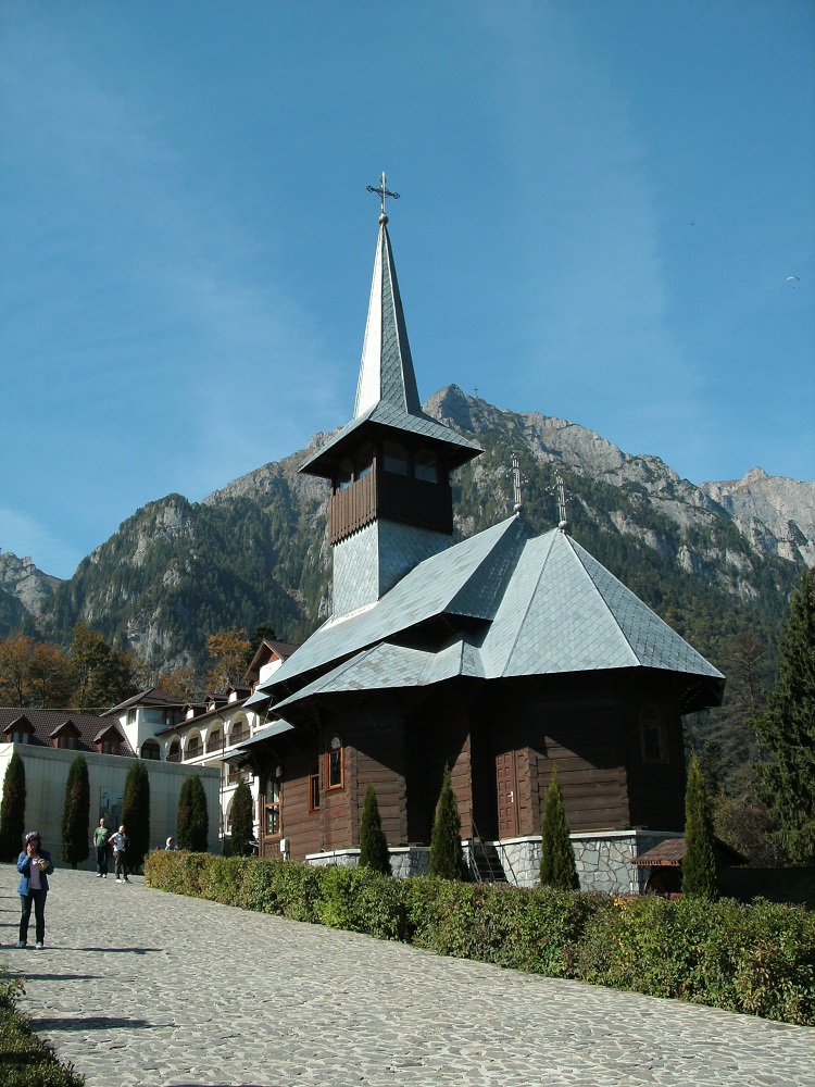 Biserica Mica a Manastirii Caraiman