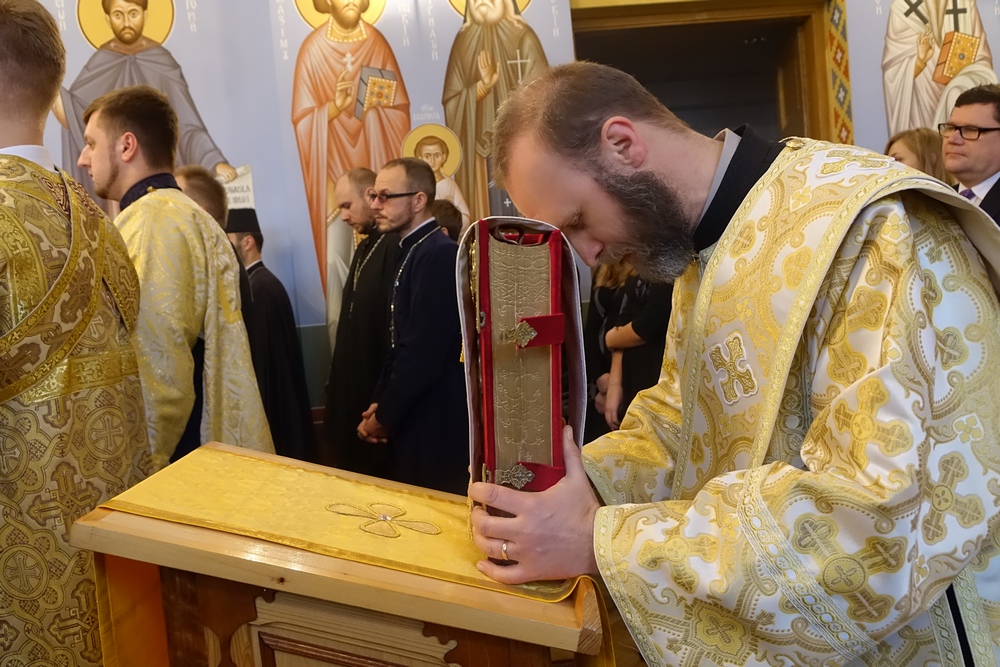 Divine Liturgy in Sts Cyril and Methodius chapel in Warsaw