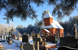 jarek 
The cementary chapel in Leniewo 
2017-01-17 08:22:55