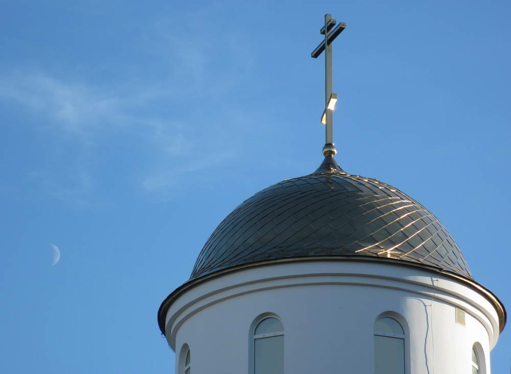 Крыж і месяц.