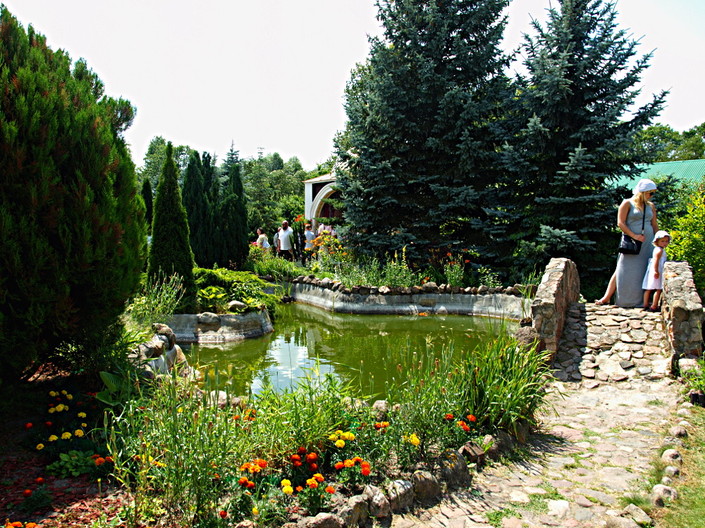 Monasterski mały park w Jabłecznej.