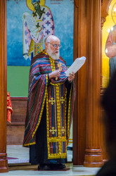 Vlutes 
Handmade Mayan Robes worn by Fr. John  
27 
2017-02-06 22:46:51