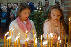 jarek 
Children and candles 
2017-02-09 15:15:15
