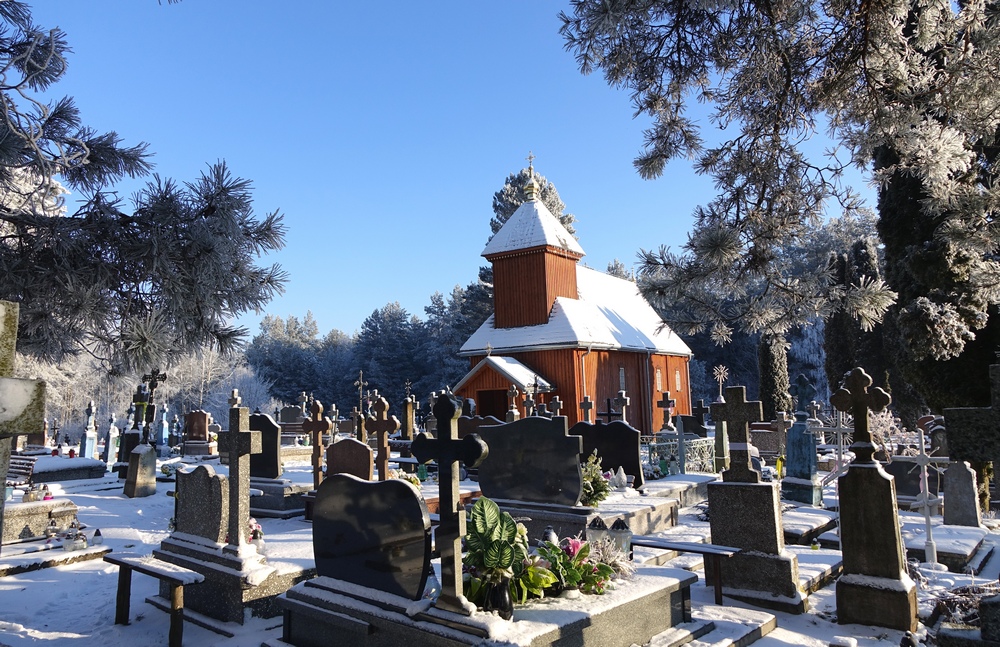 Cementary church in Leniewo