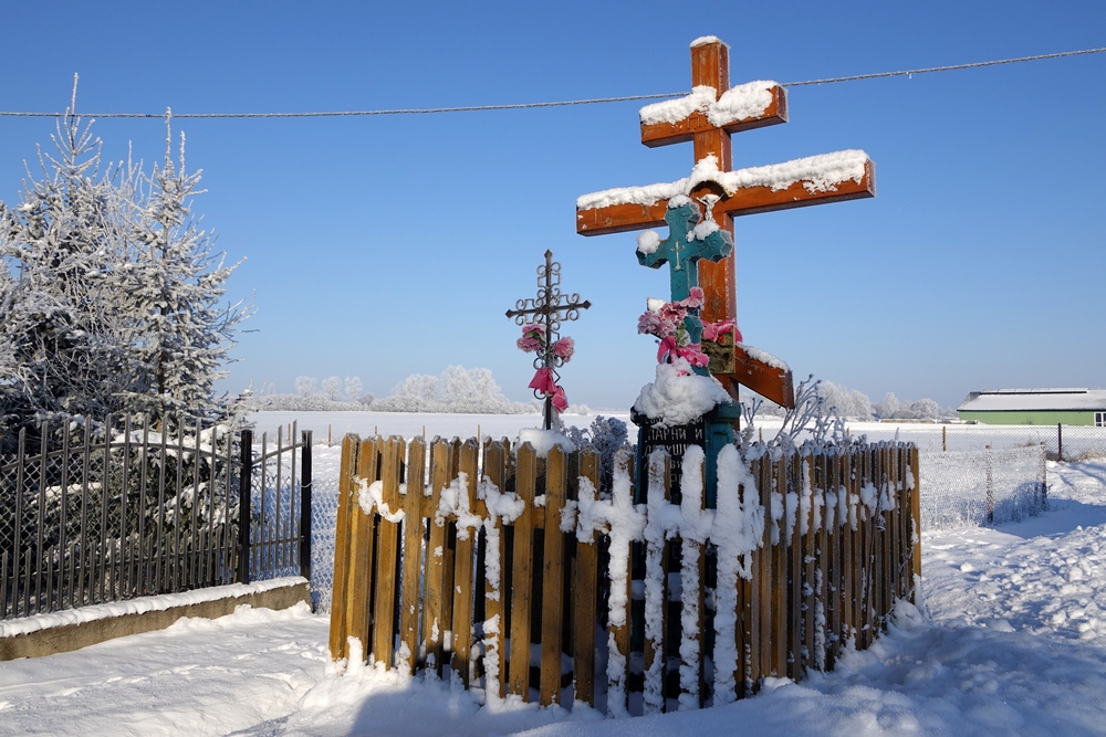 Crosses on the edge of Morze village