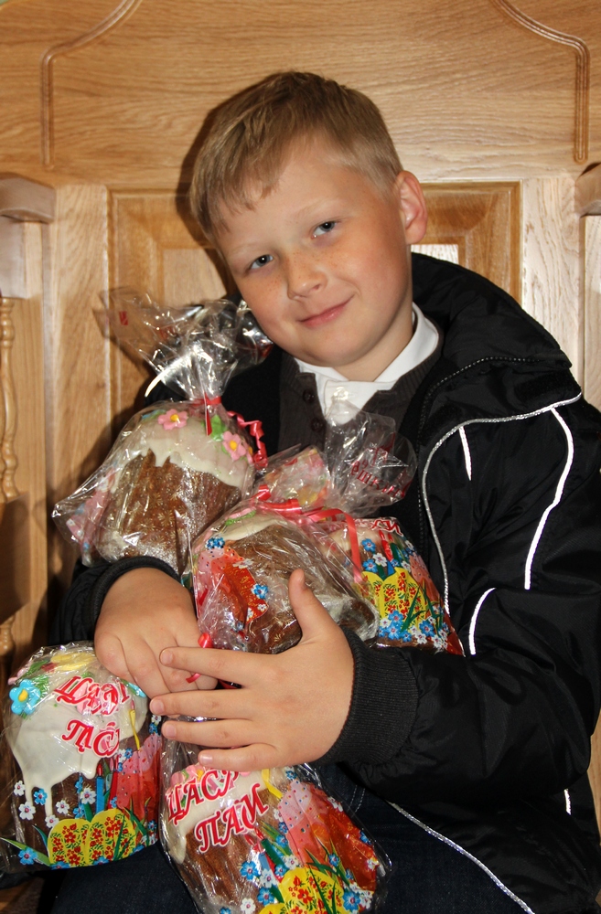 Misha with paschas :)