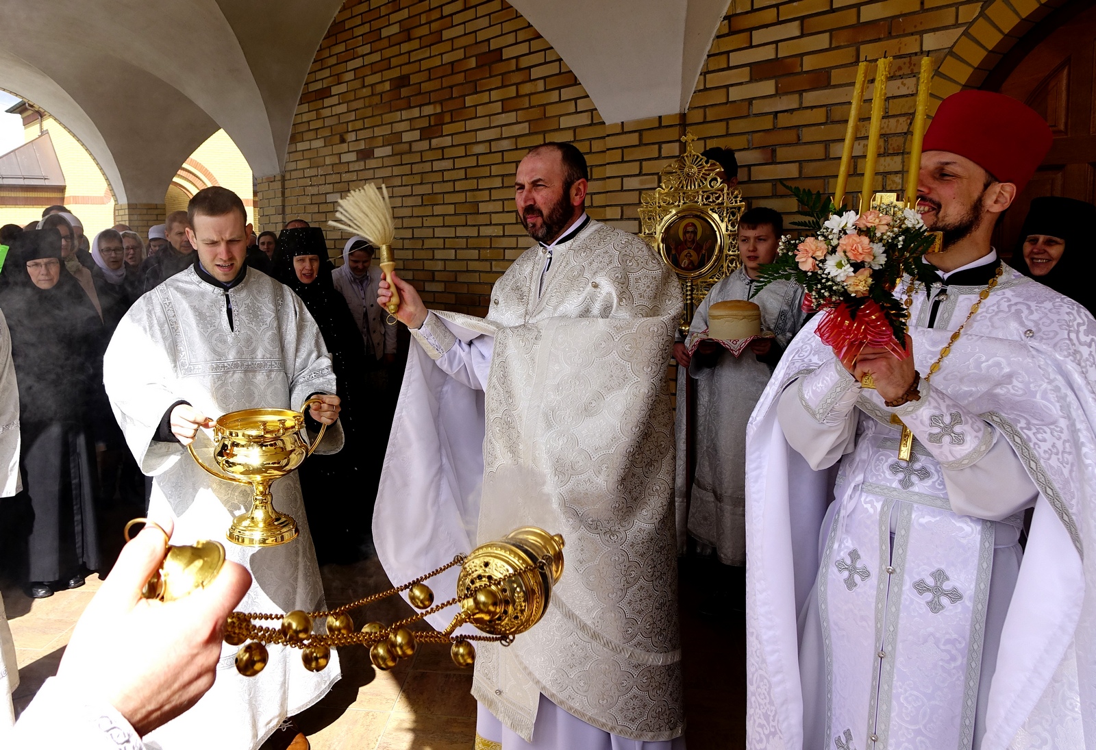 Easter procession in Zwierki Convent