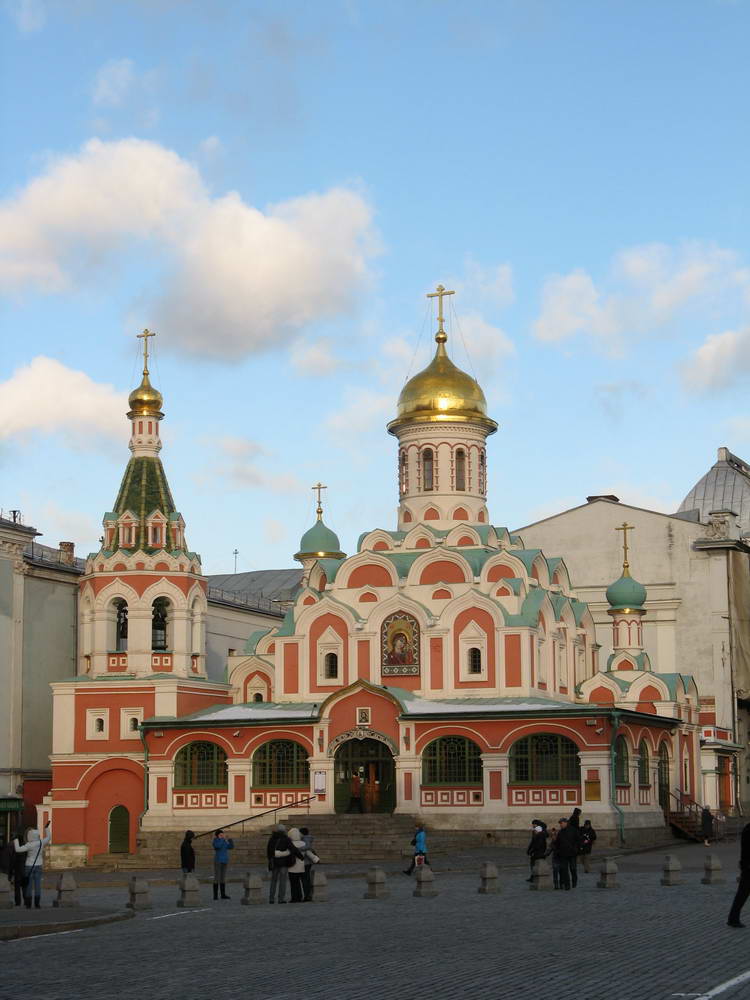 Собор Казанской иконы Божией Матери на Красной площади, в Москве.
