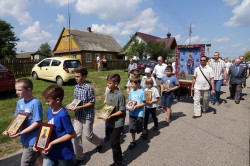 jarek1 
A procession in Zaleszany 
2017-04-08 17:17:54