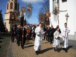 szolucha.w 
Procesja 
2017-04-18 18:27:27
