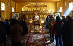 jarek1 
Divine Liturgy in Saki Monastery 
2017-04-24 14:05:01