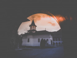 ArtemiJ 
Sambata de Sus Monastery 
45 
2017-05-06 21:21:45