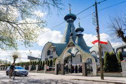AdrianKazimiruk 
Sobór św. Trójcy - Hajnówka 
36 
2017-05-18 14:21:41