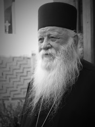 s.nektaria 
Archimadrite Elder Alexios, Holy Monastery of Xenophontos 
2017-05-23 11:33:23