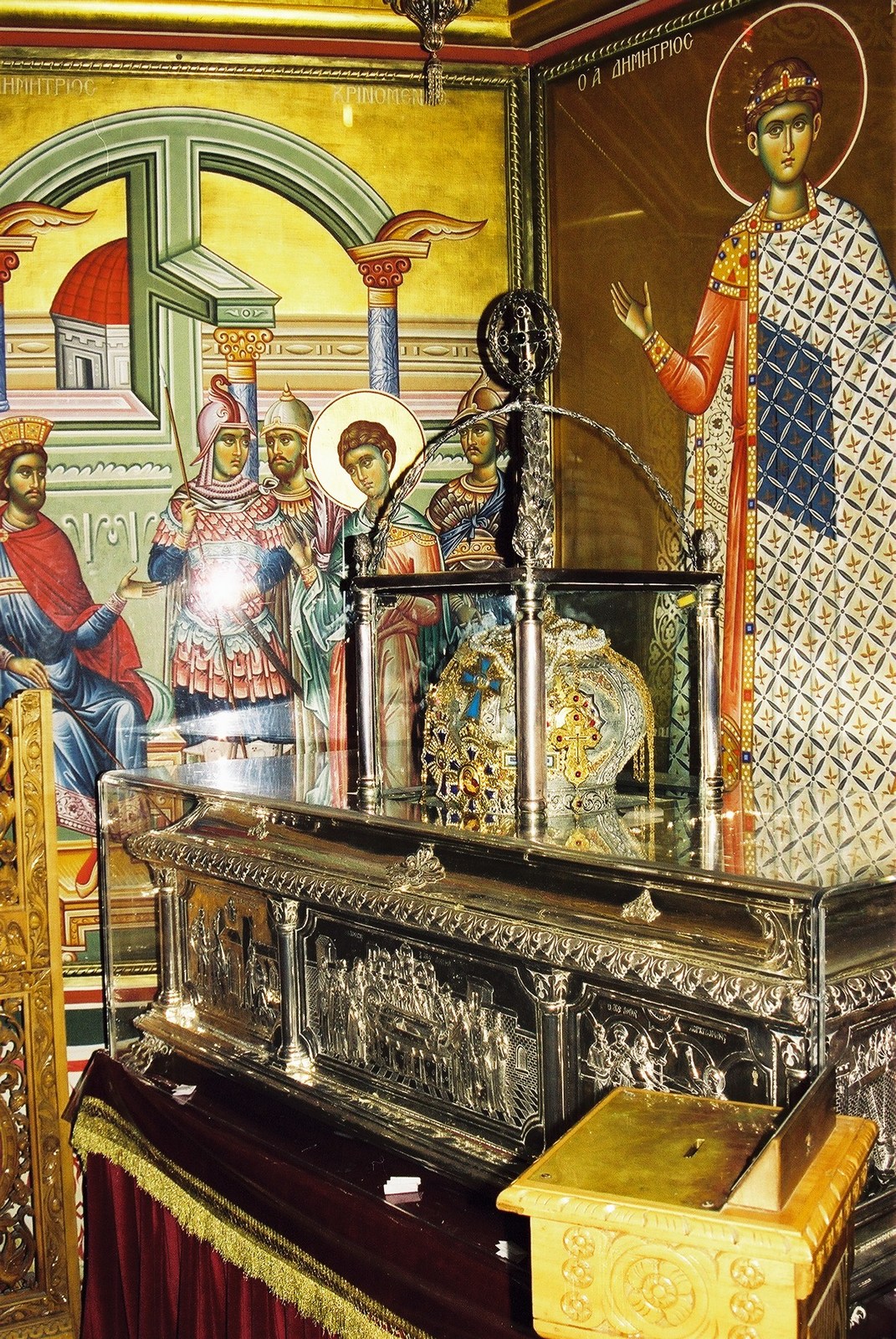 St. Dimitrios relics in Thesaloniki, 2000