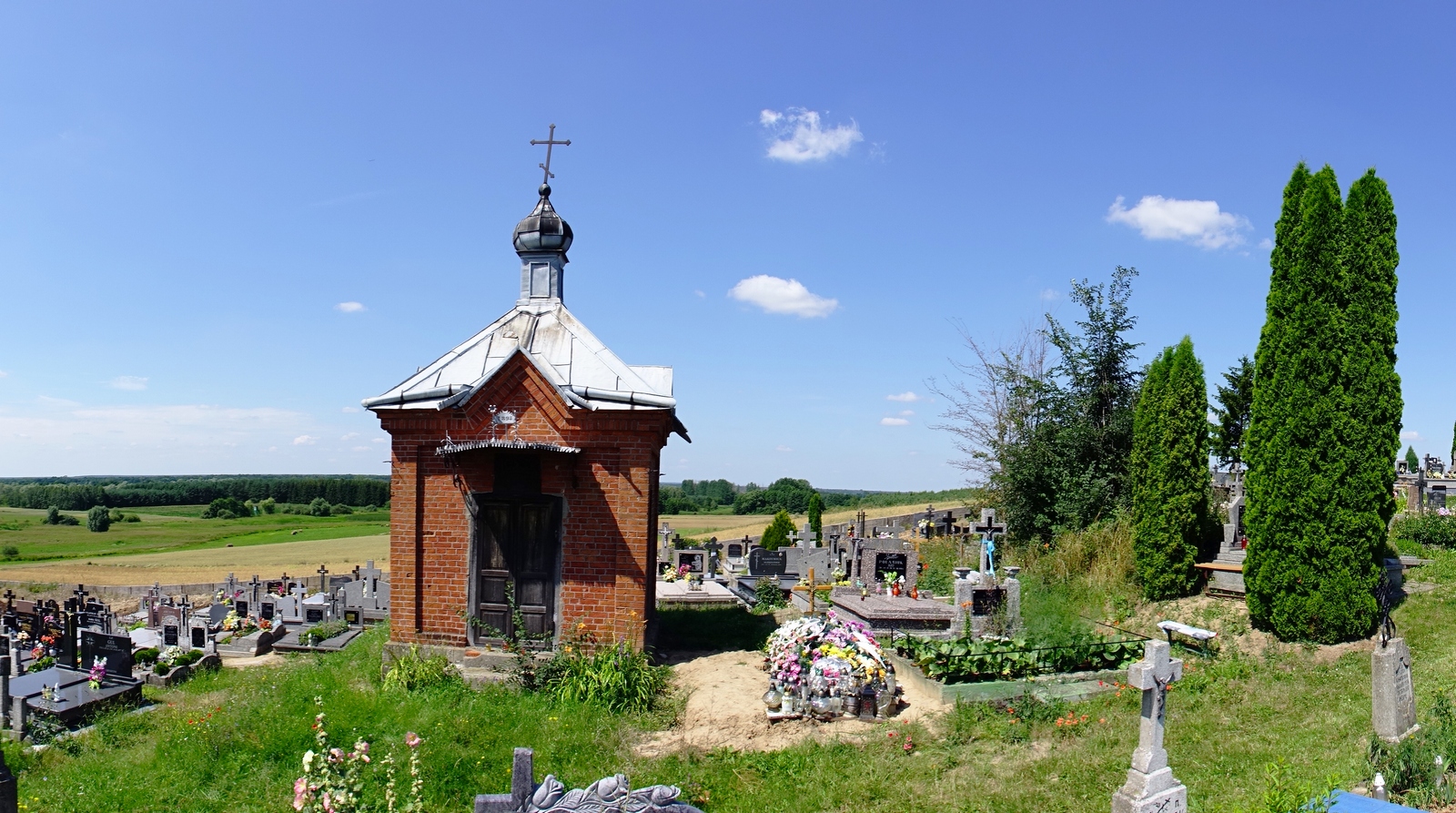 The Orthodox cementary chapel in Drohiczyn