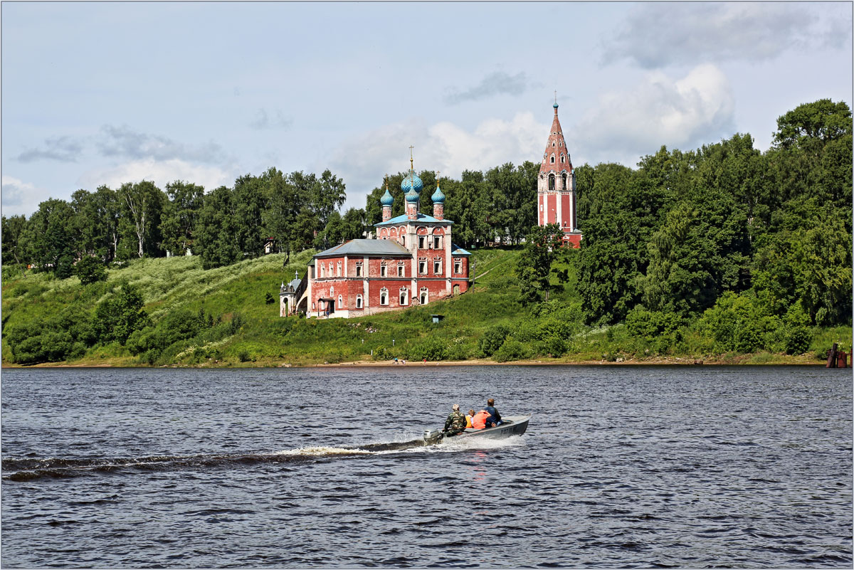 Казанско-Преображенская церковь (1758г.) г.Тутаев на Волге