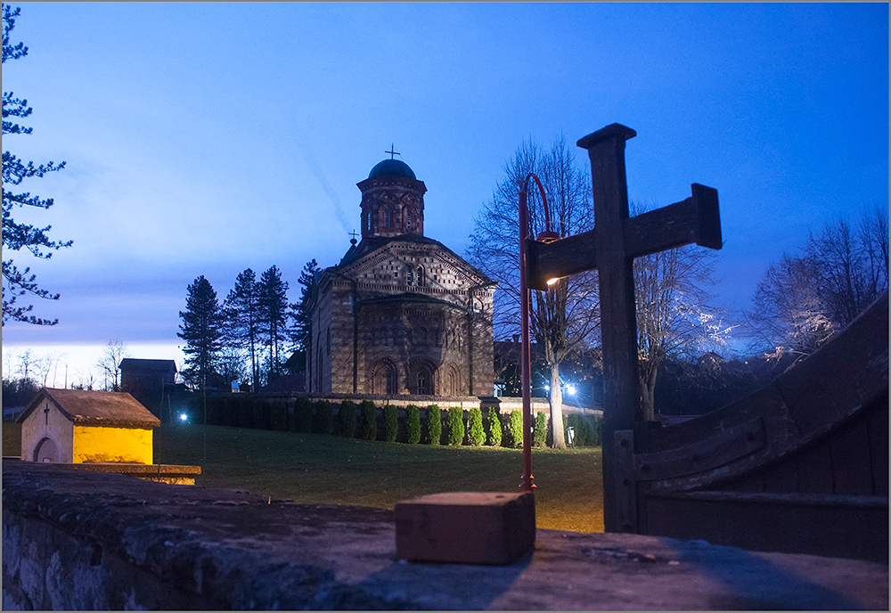Манастир Лелић  увече - Lelic Monastery in the evening