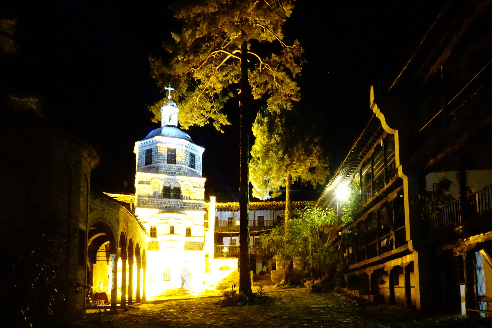 Trojanski Monastery by night