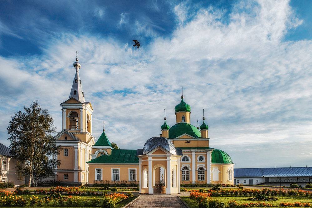 Введено-Оятский монастырь.