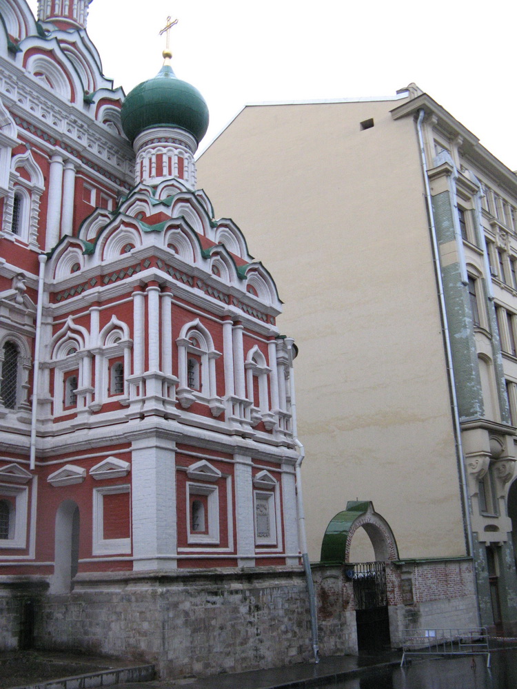 Церковь Святой Троицы в Никитниках. Москва.
