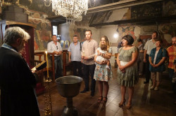 jarek1 
A baptism at Albanasi Convent 
2017-09-11 20:40:29
