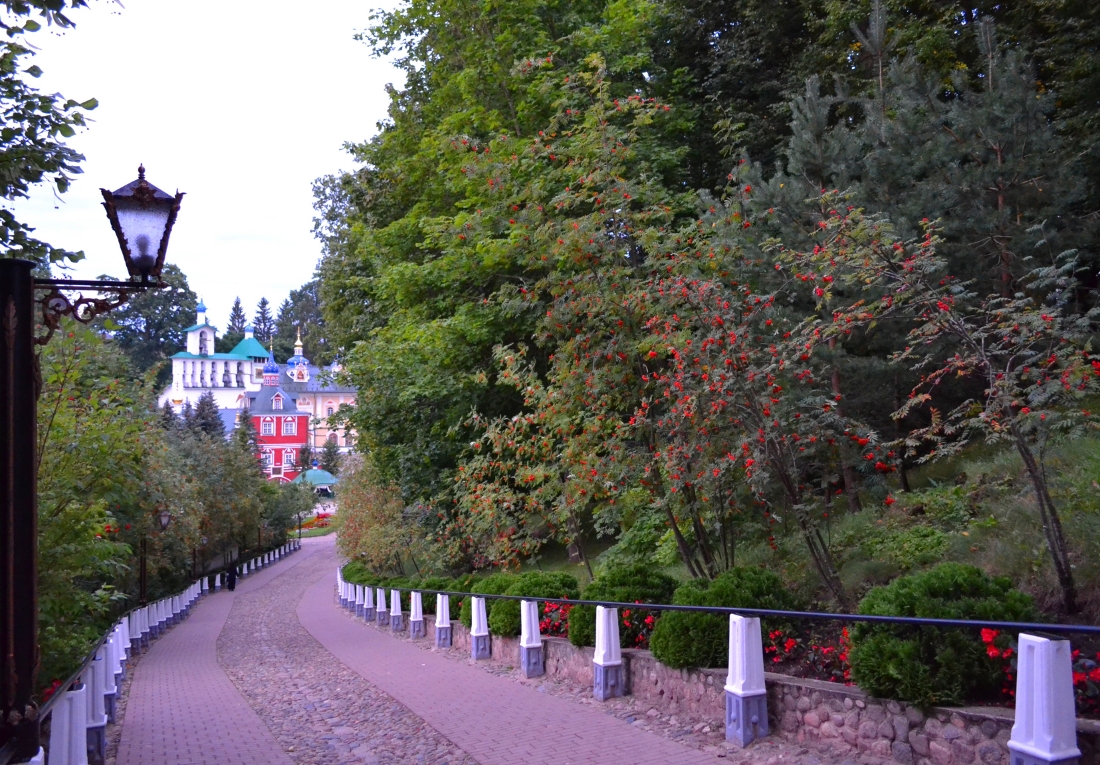 Псково-Печерский Успенский монастырь / Pskov-Caves Monastery