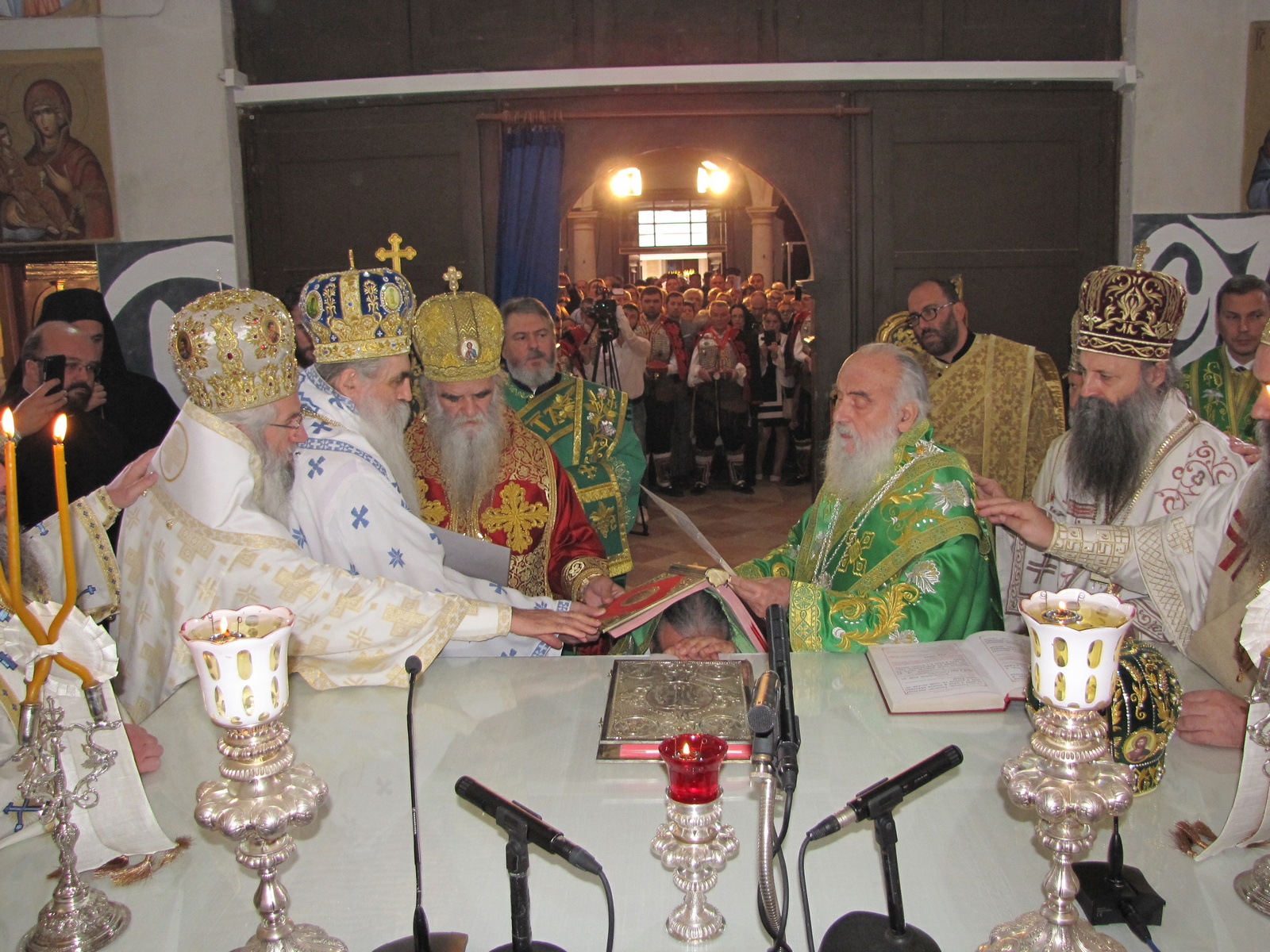 Хиротоније епископа далматинског Никодима