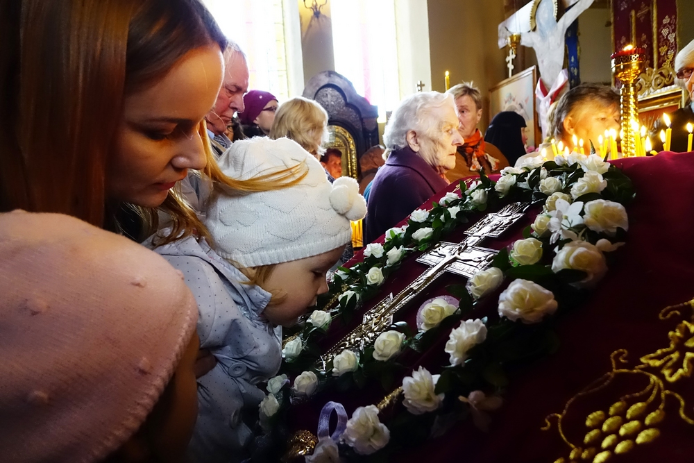 The elevation of the Holy Cross feast in Białystok-Fasty Orthodox church, 2016