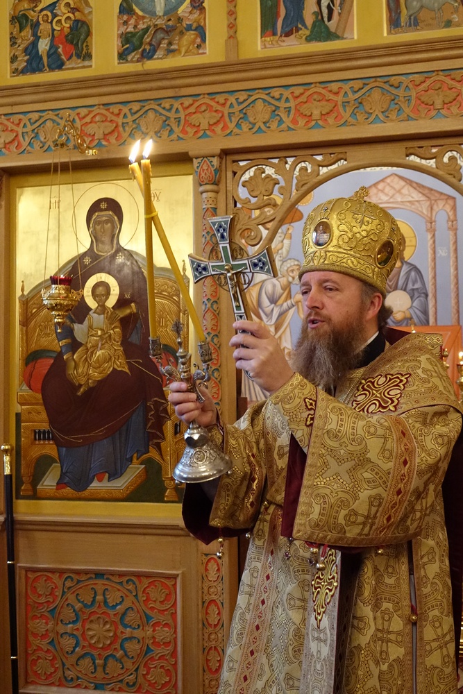 Bishop George of Suprasl serving in Warsaw, 2016